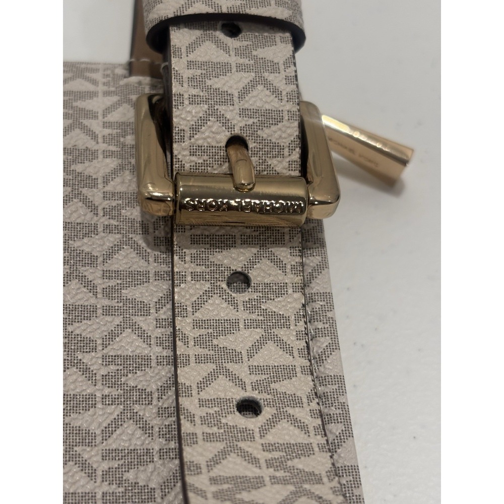 Michael Kors S/M Fanny Pack Logo Waist Belt Bag - Vanilla/ Gold - Picture 6 of 11